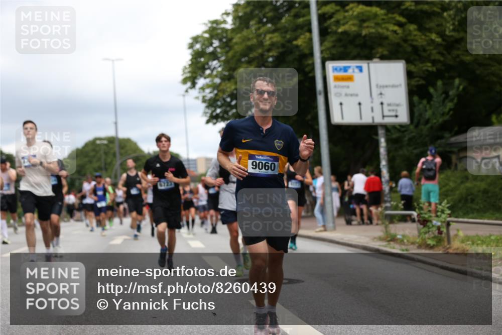 29.06.2025 - hella hamburg halbmarathon Yannick Fuchs http://msf.ph/oto/8260439 29.06.2025 10:48:36 20KM 1125, 1327, 1410, 1496, 1628, 1815, 2474, 2561, 2771, 2884, 3041, 3177, 3791, 3794, 3861, 3945, 4189, 4231, 4938, 5319, 6082, 6084, 6356, 6433, 6443, 6581, 6587, 6723, 6994, 8449, 8514, 8698, 8772, 8798, 8973, 9012, 9060, 9227, 10191, 10192, 10263, 10266, 10368, 10376, 11184, 11333, 11499, 11747, 11797, 11976, 12186, 12362, 12489, 12961, 13297, 13988, 14036, 14175, 14592, 14638, 14660, 14818, 14948, 15113, 15156, 15169, 15389, 15408, 15524, 15879, 16047, 16092, 16574 meine-sportfotos.de