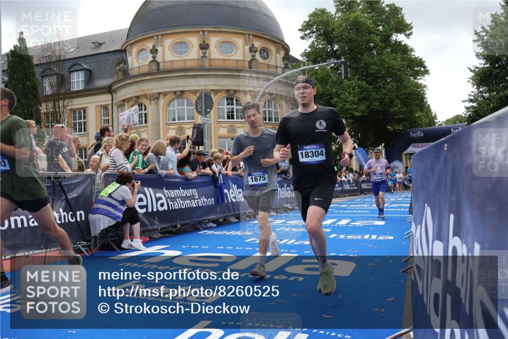 29.06.2025 - hella hamburg halbmarathon Strokosch-Dieckow http://msf.ph/oto/8260525 29.06.2025 10:43:15 Ziel 1675, 3109, 3124, 3146, 7026, 7093, 10099, 10251, 11177, 12153, 13348, 15706, 15921, 16314, 16720, 16997, 18274, 18304, 18987 meine-sportfotos.de