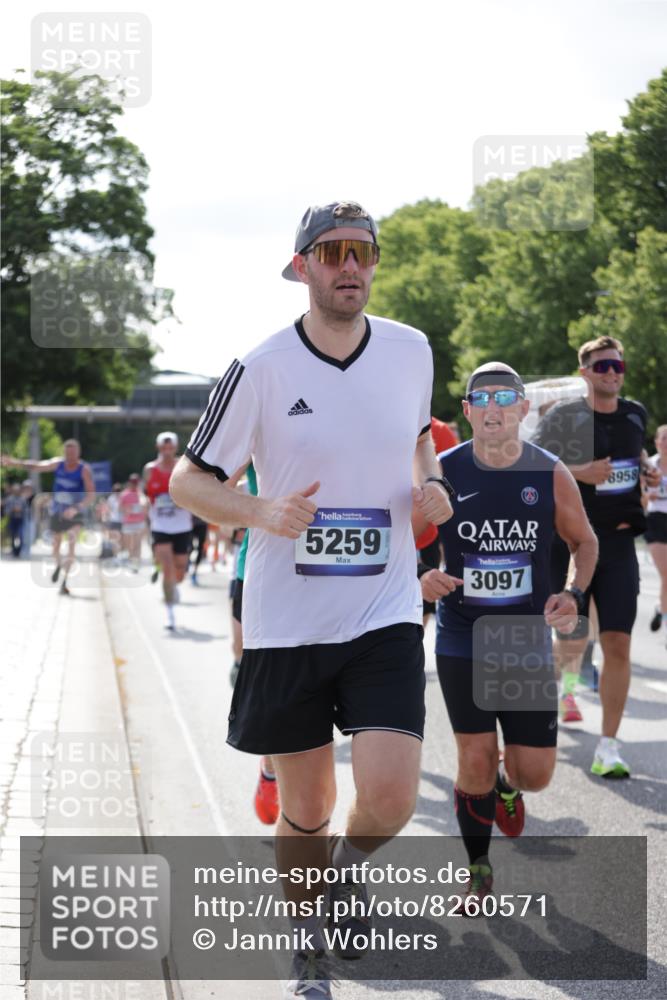 29.06.2025 - hella hamburg halbmarathon Jannik Wohlers http://msf.ph/oto/8260571 29.06.2025 09:58:08 Lombardsbrücke 1285, 1727, 2029, 2518, 2656, 3041, 3097, 3819, 3859, 4120, 4152, 4167, 5259, 5378, 5721, 5894, 6272, 6433, 6592, 6759, 6877, 7716, 8154, 8311, 8393, 8825, 10084, 11214, 11638, 11870, 12362, 12483, 12526, 12632, 12633, 12735, 12761, 13465, 13470, 13536, 14266, 14323, 14365, 14626, 14678, 14805, 14845, 15389, 15523, 15854, 15914, 16176, 16213, 16409, 16653, 16830, 16879, 16924, 17346, 17348, 18551, 18799, 18867, 19244 meine-sportfotos.de