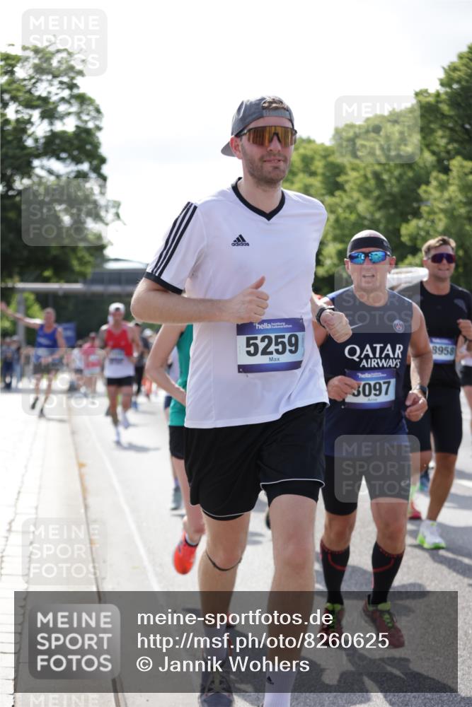 29.06.2025 - hella hamburg halbmarathon Jannik Wohlers http://msf.ph/oto/8260625 29.06.2025 09:58:09 Lombardsbrücke 1285, 1727, 2029, 2518, 2656, 2883, 3041, 3097, 3819, 3859, 4120, 4152, 4167, 5259, 5378, 5721, 5894, 6433, 6592, 6759, 6877, 7716, 8311, 8393, 8825, 10084, 11214, 11638, 11870, 12362, 12483, 12526, 12632, 12633, 12735, 12761, 13465, 13470, 13536, 14266, 14323, 14365, 14626, 14678, 14805, 14845, 15389, 15523, 15727, 15854, 15914, 16176, 16409, 16470, 16653, 16830, 16879, 16924, 17346, 17348, 18551, 18799, 18867, 19244 meine-sportfotos.de