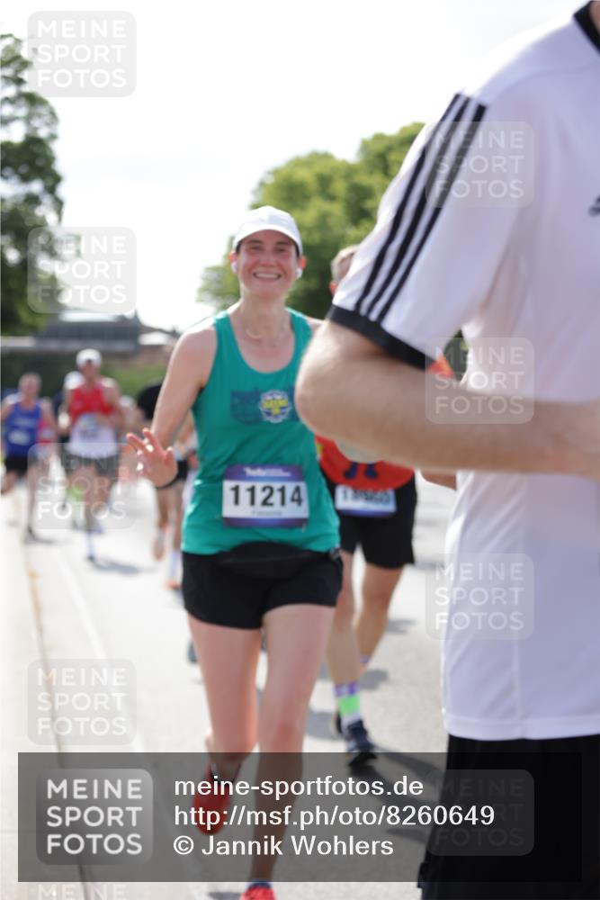 29.06.2025 - hella hamburg halbmarathon Jannik Wohlers http://msf.ph/oto/8260649 29.06.2025 09:58:09 Lombardsbrücke 1285, 1727, 2029, 2518, 2656, 2883, 3041, 3097, 3819, 3859, 4120, 4152, 4167, 5259, 5378, 5721, 5894, 6433, 6592, 6759, 6877, 7716, 8311, 8393, 8825, 10084, 11214, 11638, 11870, 12362, 12483, 12526, 12632, 12633, 12735, 12761, 13465, 13470, 13536, 14266, 14323, 14365, 14626, 14678, 14805, 14845, 15389, 15523, 15727, 15854, 15914, 16176, 16409, 16470, 16653, 16830, 16879, 16924, 17346, 17348, 18551, 18799, 18867, 19244 meine-sportfotos.de