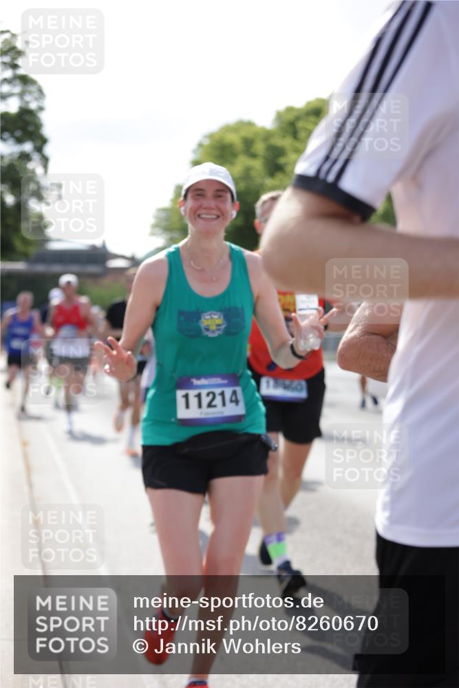 29.06.2025 - hella hamburg halbmarathon Jannik Wohlers http://msf.ph/oto/8260670 29.06.2025 09:58:09 Lombardsbrücke 1285, 1727, 2029, 2518, 2656, 2883, 3041, 3097, 3819, 3859, 4120, 4152, 4167, 5259, 5378, 5721, 5894, 6433, 6592, 6759, 6877, 7716, 8311, 8393, 8825, 10084, 11214, 11638, 11870, 12362, 12483, 12526, 12632, 12633, 12735, 12761, 13465, 13470, 13536, 14266, 14323, 14365, 14626, 14678, 14805, 14845, 15389, 15523, 15727, 15854, 15914, 16176, 16409, 16470, 16653, 16830, 16879, 16924, 17346, 17348, 18551, 18799, 18867, 19244 meine-sportfotos.de