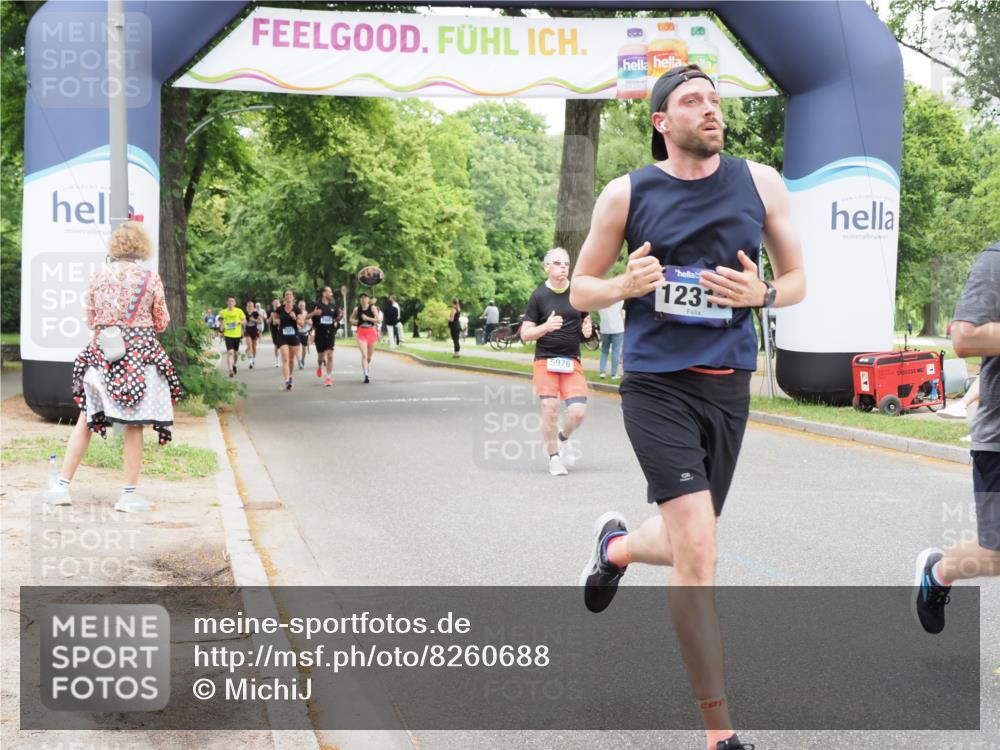29.06.2025 - hella hamburg halbmarathon MichiJ http://msf.ph/oto/8260688 29.06.2025 10:53:38 Zwischen KM18-KM19 5976, 6059, 9405, 9559, 10213, 11507, 12313, 16546 meine-sportfotos.de