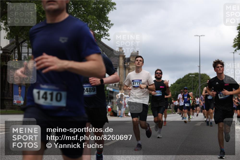 29.06.2025 - hella hamburg halbmarathon Yannick Fuchs http://msf.ph/oto/8260697 29.06.2025 10:48:37 20KM 1125, 1327, 1410, 1496, 1628, 1815, 2474, 2561, 2771, 2884, 3041, 3177, 3791, 3794, 3861, 3945, 4189, 4231, 4938, 5319, 6082, 6084, 6356, 6433, 6443, 6581, 6587, 6723, 6994, 8449, 8514, 8698, 8772, 8798, 8973, 9012, 9060, 9227, 10191, 10192, 10263, 10266, 10368, 10376, 11184, 11333, 11499, 11747, 11797, 11799, 11976, 12186, 12362, 12489, 12961, 13297, 13988, 14036, 14175, 14592, 14638, 14660, 14818, 14948, 15113, 15156, 15169, 15389, 15408, 15524, 15879, 16047, 16574 meine-sportfotos.de
