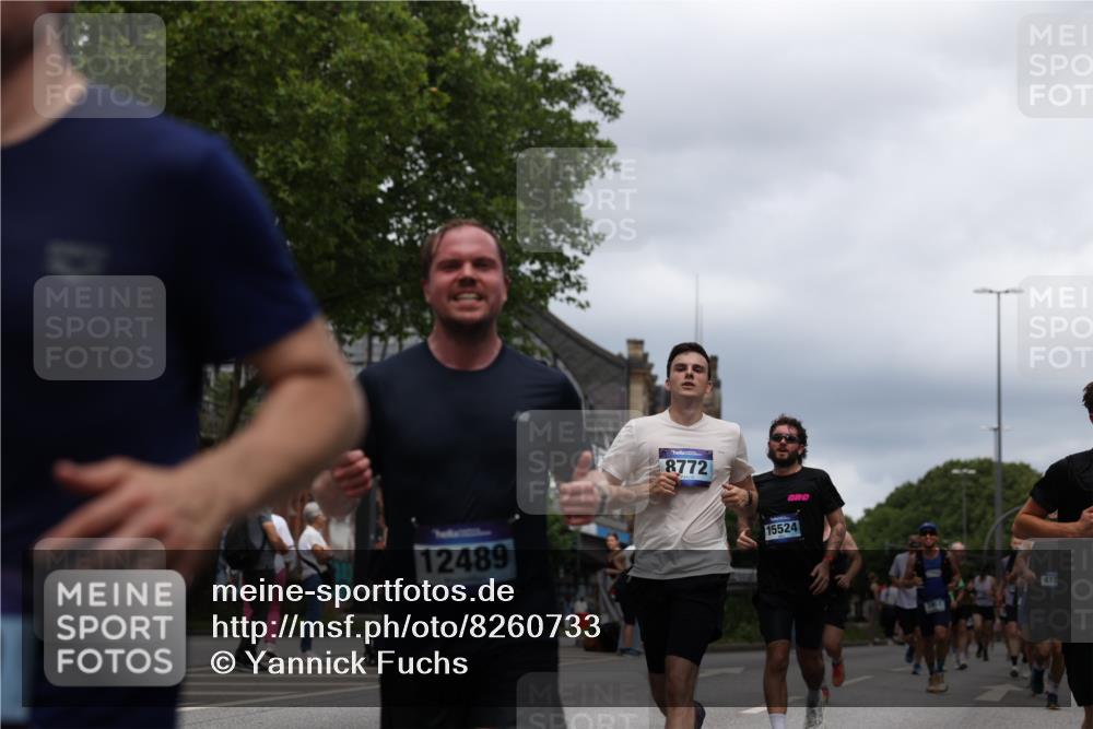 29.06.2025 - hella hamburg halbmarathon Yannick Fuchs http://msf.ph/oto/8260733 29.06.2025 10:48:37 20KM 1125, 1327, 1410, 1496, 1628, 1815, 2474, 2561, 2771, 2884, 3041, 3177, 3791, 3794, 3861, 3945, 4189, 4231, 4938, 5319, 6082, 6084, 6356, 6433, 6443, 6581, 6587, 6723, 6994, 8449, 8514, 8698, 8772, 8798, 8973, 9012, 9060, 9227, 10191, 10192, 10263, 10266, 10368, 10376, 11184, 11333, 11499, 11747, 11797, 11799, 11976, 12186, 12362, 12489, 12961, 13297, 13988, 14036, 14175, 14592, 14638, 14660, 14818, 14948, 15113, 15156, 15169, 15389, 15408, 15524, 15879, 16047, 16574 meine-sportfotos.de