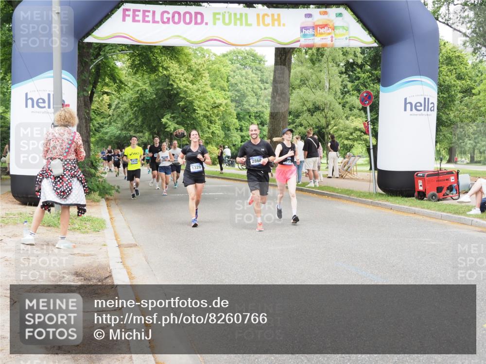 29.06.2025 - hella hamburg halbmarathon MichiJ http://msf.ph/oto/8260766 29.06.2025 10:53:43 Zwischen KM18-KM19 1329, 5976, 10213, 11507, 12313, 16546, 17500 meine-sportfotos.de