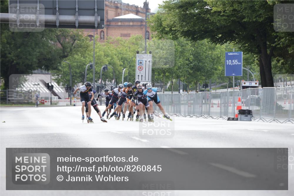 29.06.2025 - hella hamburg halbmarathon Jannik Wohlers http://msf.ph/oto/8260845 29.06.2025 08:49:53 Lombardsbrücke  meine-sportfotos.de