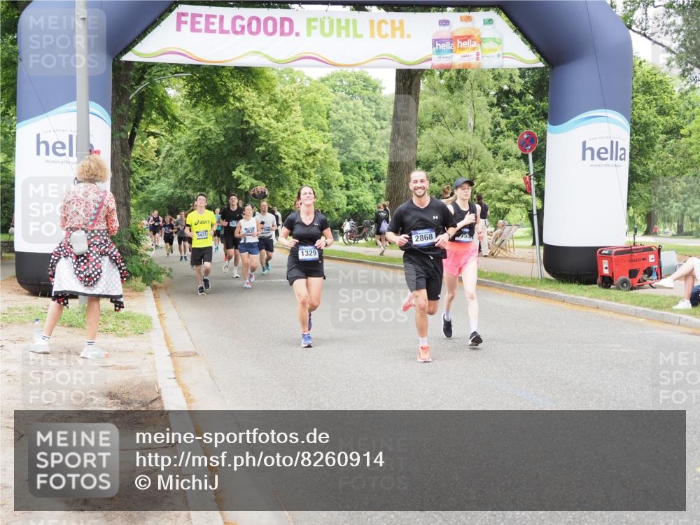 29.06.2025 - hella hamburg halbmarathon MichiJ http://msf.ph/oto/8260914 29.06.2025 10:53:44 Zwischen KM18-KM19 1329, 2868, 5976, 10213, 12313, 16546, 17500 meine-sportfotos.de