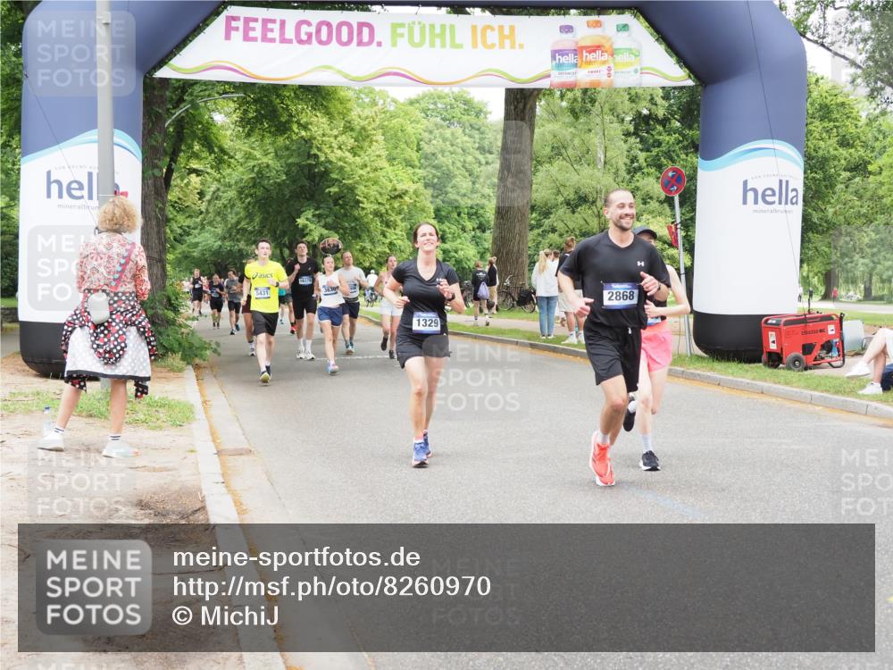 29.06.2025 - hella hamburg halbmarathon MichiJ http://msf.ph/oto/8260970 29.06.2025 10:53:44 Zwischen KM18-KM19 1329, 2868, 5976, 10213, 12313, 16546, 17500 meine-sportfotos.de