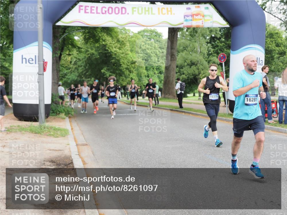 29.06.2025 - hella hamburg halbmarathon MichiJ http://msf.ph/oto/8261097 29.06.2025 10:29:56 Zwischen KM18-KM19 2579, 7378, 10375, 10894, 16281, 17720, 18442 meine-sportfotos.de