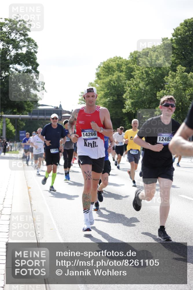 29.06.2025 - hella hamburg halbmarathon Jannik Wohlers http://msf.ph/oto/8261105 29.06.2025 09:58:12 Lombardsbrücke 1285, 1727, 1946, 1951, 2029, 2518, 2656, 2840, 2883, 2907, 3041, 3097, 3819, 3859, 4120, 4152, 4167, 5077, 5084, 5259, 5378, 5894, 6433, 6592, 6759, 6877, 7082, 7716, 8393, 8825, 10724, 11214, 11638, 11870, 12362, 12483, 12526, 12632, 12633, 12735, 12761, 13465, 13470, 13536, 13694, 13706, 13880, 14266, 14368, 14626, 14805, 14845, 15275, 15389, 15506, 15523, 15727, 15854, 15914, 16108, 16176, 16470, 16830, 17346, 17348, 19244 meine-sportfotos.de