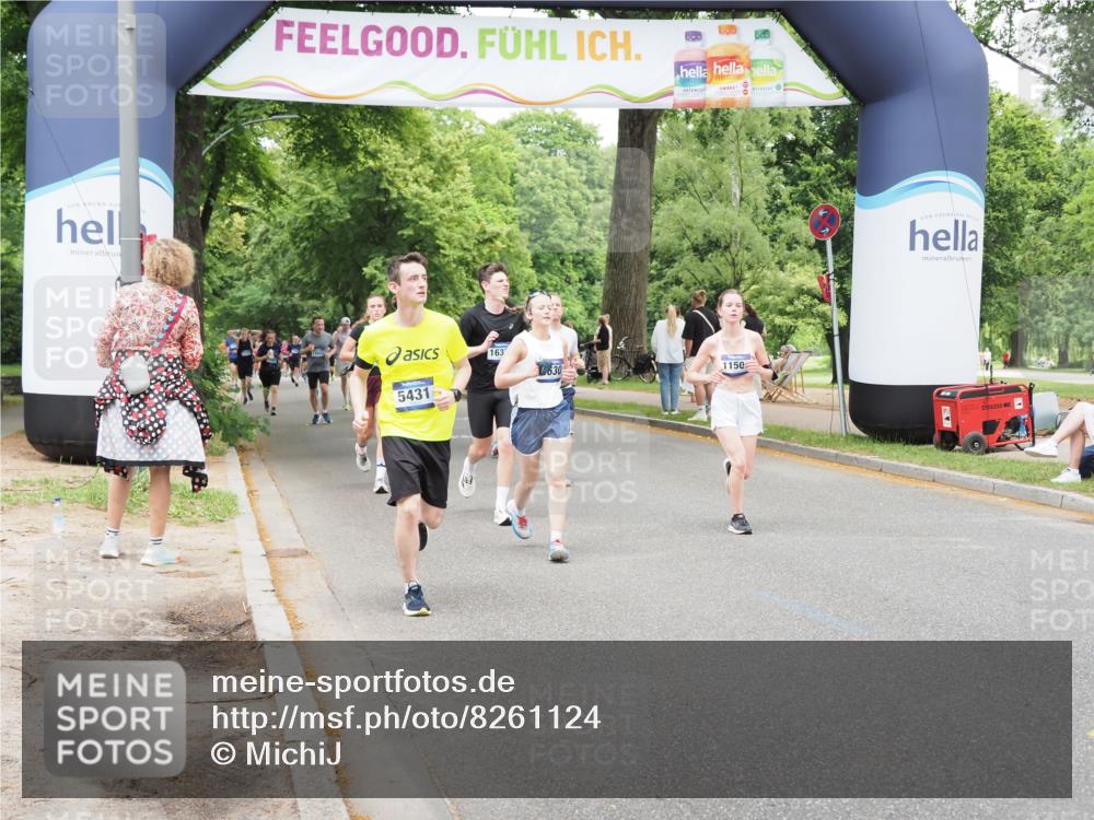 29.06.2025 - hella hamburg halbmarathon MichiJ http://msf.ph/oto/8261124 29.06.2025 10:53:47 Zwischen KM18-KM19 1329, 2868, 3630, 5431, 12998, 16379, 17500, 18857 meine-sportfotos.de