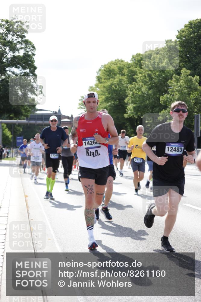29.06.2025 - hella hamburg halbmarathon Jannik Wohlers http://msf.ph/oto/8261160 29.06.2025 09:58:12 Lombardsbrücke 1285, 1727, 1946, 1951, 2029, 2518, 2656, 2840, 2883, 2907, 3041, 3097, 3819, 3859, 4120, 4152, 4167, 5077, 5084, 5259, 5378, 5894, 6433, 6592, 6759, 6877, 7082, 7716, 8393, 8825, 10724, 11214, 11638, 11870, 12362, 12483, 12526, 12632, 12633, 12735, 12761, 13465, 13470, 13536, 13694, 13706, 13880, 14266, 14368, 14626, 14805, 14845, 15275, 15389, 15506, 15523, 15727, 15854, 15914, 16108, 16176, 16470, 16830, 17346, 17348, 19244 meine-sportfotos.de