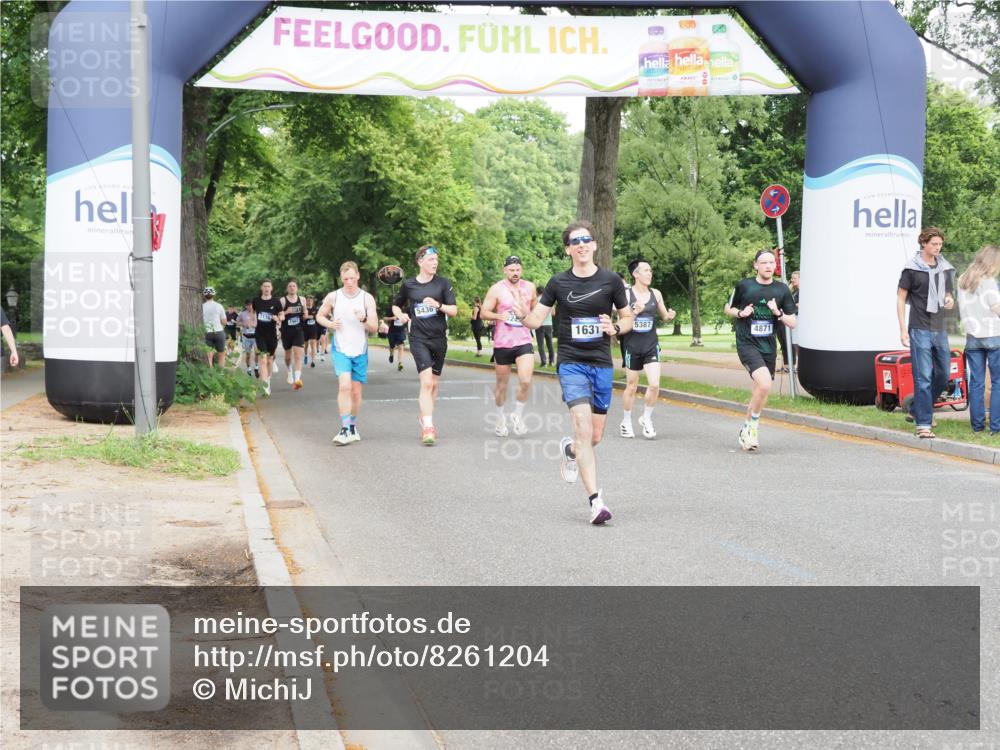 29.06.2025 - hella hamburg halbmarathon MichiJ http://msf.ph/oto/8261204 29.06.2025 10:29:58 Zwischen KM18-KM19 4871, 10375, 10894, 16281, 17720 meine-sportfotos.de