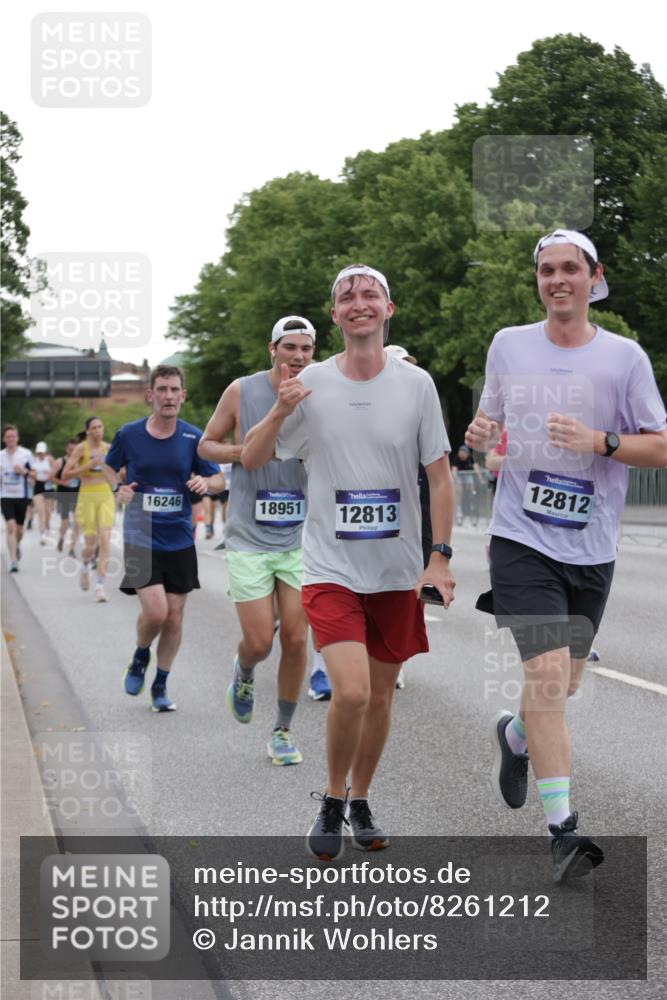 29.06.2025 - hella hamburg halbmarathon Jannik Wohlers http://msf.ph/oto/8261212 29.06.2025 10:32:46 Lombardsbrücke 1324, 1764, 2038, 2054, 2085, 2838, 2959, 3391, 3871, 4030, 4096, 4445, 4650, 5110, 5180, 5581, 5917, 6773, 7982, 8595, 9143, 9289, 9471, 11229, 11260, 11713, 11826, 12039, 12812, 12813, 13339, 14085, 14305, 14743, 15091, 15815, 15885, 15951, 15957, 15964, 16246, 16270, 16391, 17135, 17157, 17317, 17417, 18191, 18409, 18742, 18743, 18951 meine-sportfotos.de