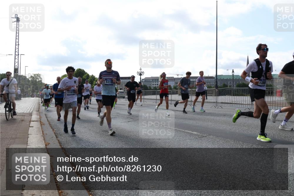 29.06.2025 - hella hamburg halbmarathon Lena Gebhardt http://msf.ph/oto/8261230 29.06.2025 09:57:04 Lombardsbrücke 1030, 1327, 1381, 1442, 1460, 1496, 1537, 1657, 1783, 1833, 2013, 2025, 2058, 2074, 2111, 2119, 2208, 2340, 2378, 2396, 2595, 2814, 2839, 2869, 2878, 3093, 3310, 3575, 3652, 3791, 4377, 4404, 4635, 4726, 4770, 4897, 5008, 5013, 5021, 5169, 5194, 5319, 5744, 5839, 6033, 6286, 6377, 6561, 6562, 6631, 6720, 6762, 7176, 7177, 7259, 7475, 7918, 8112, 8261, 8313, 8361, 8572, 8587, 8618, 8651, 8661, 8710, 8813, 8863, 8921, 8930, 9060, 9082, 9316, 9497, 9597, 9638, 10191 meine-sportfotos.de