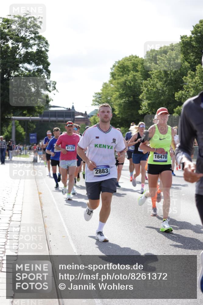 29.06.2025 - hella hamburg halbmarathon Jannik Wohlers http://msf.ph/oto/8261372 29.06.2025 09:58:17 Lombardsbrücke 1285, 1727, 1946, 1951, 2029, 2518, 2840, 2883, 2907, 3097, 3819, 3952, 4120, 4152, 4167, 5077, 5084, 5259, 5378, 5894, 6294, 6592, 6657, 6759, 6877, 7082, 7369, 7716, 8322, 8393, 8639, 10724, 11212, 11214, 11638, 11976, 12362, 12483, 12526, 12632, 12633, 12735, 13397, 13465, 13470, 13536, 13694, 13706, 13880, 14266, 14355, 14363, 14368, 14702, 15275, 15389, 15506, 15523, 15727, 15854, 16108, 16176, 16470, 16830, 17181, 17346, 17348, 17491 meine-sportfotos.de