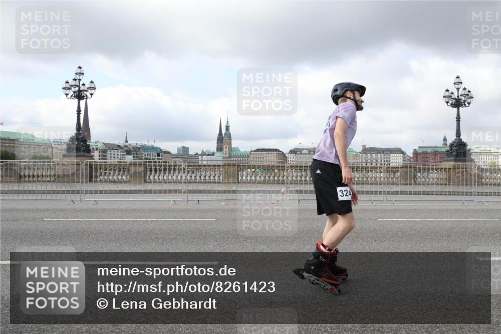 29.06.2025 - hella hamburg halbmarathon Lena Gebhardt http://msf.ph/oto/8261423 29.06.2025 09:03:38 Lombardsbrücke  meine-sportfotos.de