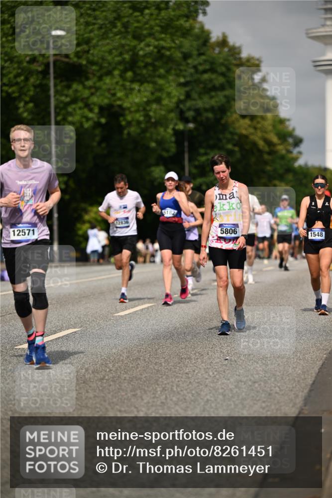 29.06.2025 - hella hamburg halbmarathon Dr. Thomas Lammeyer http://msf.ph/oto/8261451 29.06.2025 10:14:41 Kennedybrücke 1052, 1186, 1548, 1781, 2868, 5182, 5653, 5806, 8561, 8685, 9150, 9829, 11149 meine-sportfotos.de