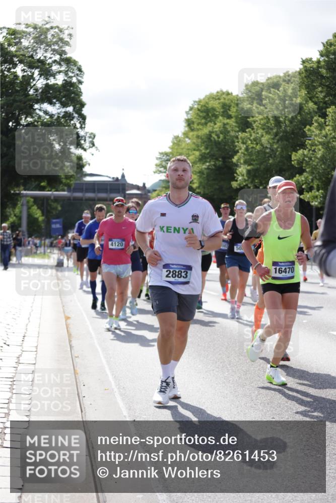 29.06.2025 - hella hamburg halbmarathon Jannik Wohlers http://msf.ph/oto/8261453 29.06.2025 09:58:17 Lombardsbrücke 1285, 1727, 1946, 1951, 2029, 2518, 2840, 2883, 2907, 3097, 3819, 3952, 4120, 4152, 4167, 5077, 5084, 5259, 5378, 5894, 6294, 6592, 6657, 6759, 6877, 7082, 7369, 7716, 8322, 8393, 8639, 10724, 11212, 11214, 11638, 11976, 12362, 12483, 12526, 12632, 12633, 12735, 13397, 13465, 13470, 13536, 13694, 13706, 13880, 14266, 14355, 14363, 14368, 14702, 15275, 15389, 15506, 15523, 15727, 15854, 16108, 16176, 16470, 16830, 17181, 17346, 17348, 17491 meine-sportfotos.de