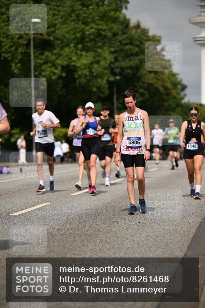 29.06.2025 - hella hamburg halbmarathon Dr. Thomas Lammeyer http://msf.ph/oto/8261468 29.06.2025 10:14:42 Kennedybrücke 1052, 1186, 1548, 1781, 2868, 5182, 5653, 5806, 8561, 8685, 9150, 9829, 11149 meine-sportfotos.de