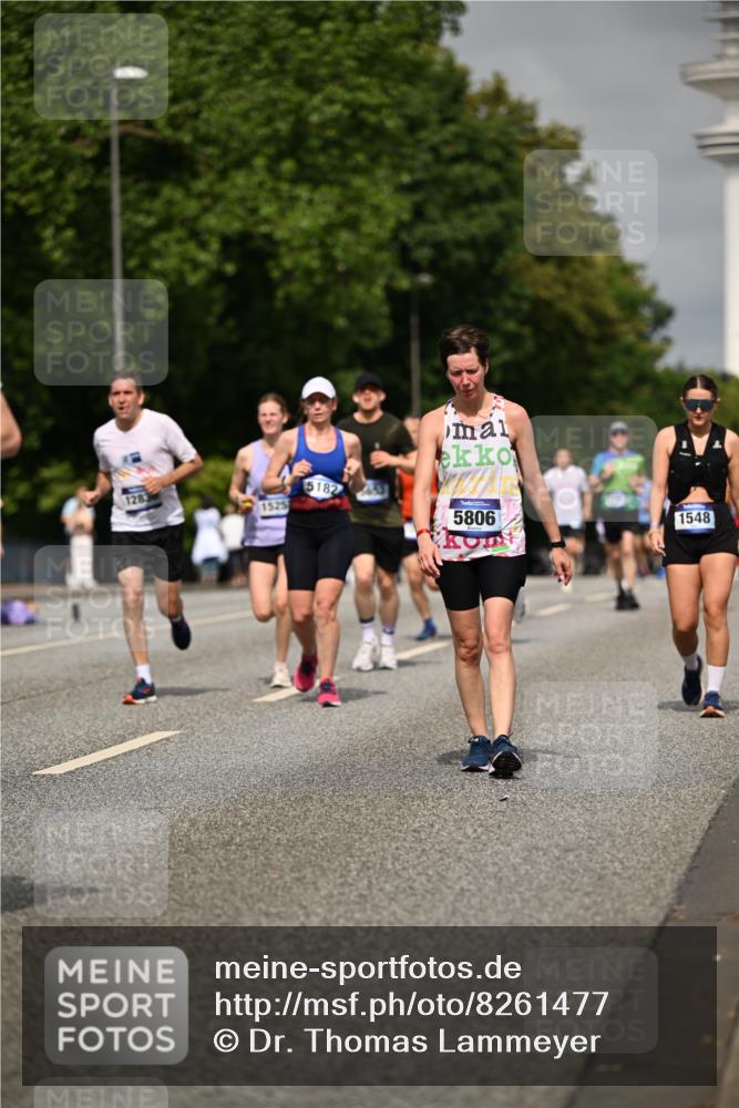 29.06.2025 - hella hamburg halbmarathon Dr. Thomas Lammeyer http://msf.ph/oto/8261477 29.06.2025 10:14:42 Kennedybrücke 1052, 1186, 1548, 1781, 2868, 5182, 5653, 5806, 8561, 8685, 9150, 9829, 11149 meine-sportfotos.de