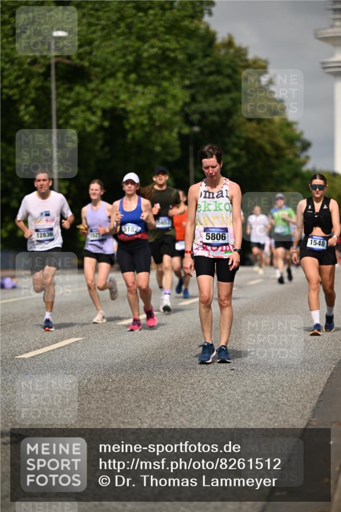 29.06.2025 - hella hamburg halbmarathon Dr. Thomas Lammeyer http://msf.ph/oto/8261512 29.06.2025 10:14:43 Kennedybrücke 1186, 1548, 1781, 2868, 5182, 5653, 5806, 8561, 8685, 9150, 9829, 10196, 11149 meine-sportfotos.de