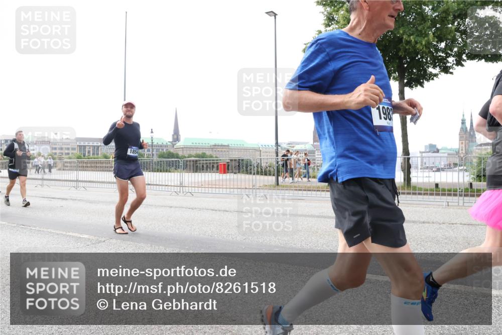 29.06.2025 - hella hamburg halbmarathon Lena Gebhardt http://msf.ph/oto/8261518 29.06.2025 10:46:00 Lombardsbrücke 1004, 1033, 1060, 1085, 1100, 1104, 1421, 1426, 1532, 1555, 1854, 1867, 1868, 1983, 2008, 2398, 2423, 2522, 2550, 2657, 2664, 2773, 2813, 2917, 2951, 2954, 2965, 2973, 3410, 4104, 4119, 4223, 4224, 4317, 4388, 4572, 5044, 5635, 5697, 5703, 5769, 5770, 5854, 5892, 6133, 6333, 6392, 6623, 7268, 7356, 7605, 7894, 7960, 7983, 8047, 8745, 9120, 9121, 9129, 9337, 9426, 9445, 10327, 10329, 10367, 10511, 11358, 11361, 11876, 11910, 12298, 12507 meine-sportfotos.de