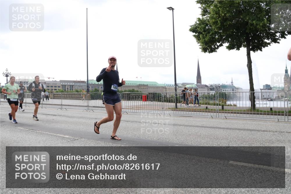 29.06.2025 - hella hamburg halbmarathon Lena Gebhardt http://msf.ph/oto/8261617 29.06.2025 10:46:01 Lombardsbrücke 1004, 1033, 1060, 1085, 1100, 1104, 1421, 1426, 1429, 1465, 1532, 1555, 1854, 1867, 1868, 1983, 2008, 2398, 2423, 2522, 2550, 2773, 2813, 2917, 2951, 2954, 2965, 2973, 3410, 4104, 4119, 4223, 4317, 4388, 4572, 5044, 5635, 5697, 5703, 5769, 5770, 5854, 5892, 6068, 6133, 6333, 6392, 6623, 7268, 7356, 7605, 7894, 7960, 7983, 8047, 8745, 9120, 9121, 9129, 9337, 9426, 9445, 10327, 10329, 10367, 10511, 11358, 11361, 11876, 11910, 12298, 12507 meine-sportfotos.de