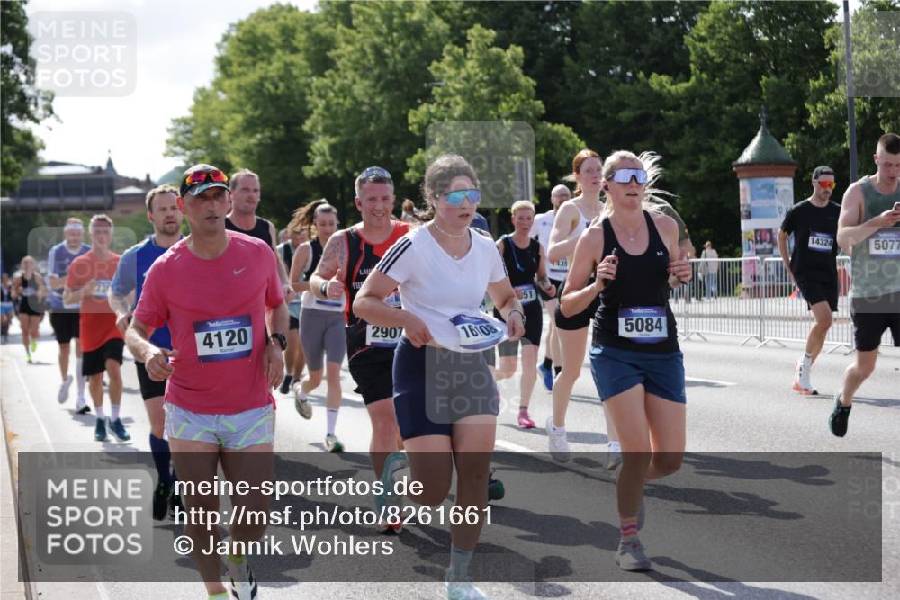 29.06.2025 - hella hamburg halbmarathon Jannik Wohlers http://msf.ph/oto/8261661 29.06.2025 09:58:20 Lombardsbrücke 1410, 1727, 1946, 1951, 2518, 2840, 2883, 2907, 3334, 3819, 3952, 4120, 4152, 4167, 5077, 5084, 5259, 5378, 6294, 6592, 6657, 6759, 6877, 7082, 7369, 7716, 7732, 8068, 8322, 8639, 8721, 9727, 9770, 10724, 11212, 11214, 11638, 11976, 12362, 12483, 12526, 12632, 12633, 12735, 13397, 13465, 13470, 13654, 13694, 13706, 13880, 13997, 14266, 14355, 14363, 14368, 14702, 15275, 15389, 15497, 15506, 15523, 15727, 15854, 16108, 16176, 16470, 16830, 17181, 17346, 17348, 17491 meine-sportfotos.de