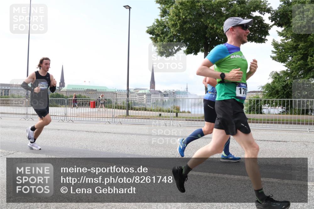 29.06.2025 - hella hamburg halbmarathon Lena Gebhardt http://msf.ph/oto/8261748 29.06.2025 10:11:00 Lombardsbrücke 1166, 1186, 1723, 1781, 2868, 4287, 4389, 5254, 5653, 5990, 5991, 7250, 7271, 7370, 8171, 8206, 8207, 8561, 9169, 9681, 9829, 10196, 11149, 11355, 11887, 11904, 11905, 12426, 12556, 12571, 12629, 12790, 12836, 13588, 13594, 13825, 13901, 14022, 14270, 15009, 15214, 15252, 15908, 16344, 16383, 16808, 17142, 17500, 17532, 18949, 19241 meine-sportfotos.de