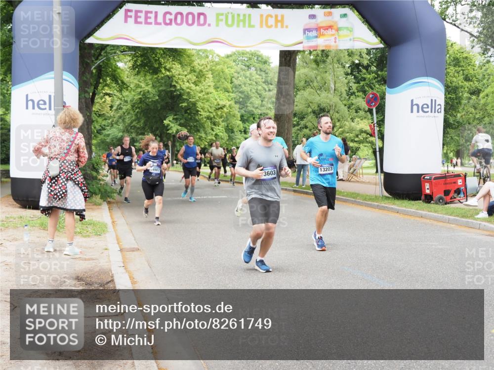 29.06.2025 - hella hamburg halbmarathon MichiJ http://msf.ph/oto/8261749 29.06.2025 10:53:54 Zwischen KM18-KM19 1866, 3630, 4532, 5431, 10042, 11321, 11509, 12998, 13203, 13603, 14987, 18857 meine-sportfotos.de