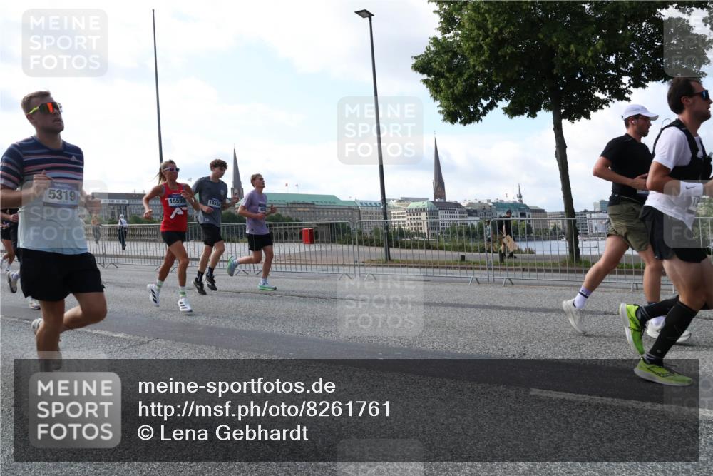 29.06.2025 - hella hamburg halbmarathon Lena Gebhardt http://msf.ph/oto/8261761 29.06.2025 09:57:05 Lombardsbrücke 1030, 1327, 1381, 1442, 1460, 1496, 1537, 1657, 1783, 1833, 2013, 2025, 2074, 2111, 2119, 2208, 2340, 2378, 2396, 2595, 2814, 2839, 2869, 2878, 3093, 3103, 3310, 3575, 3652, 3791, 4377, 4404, 4558, 4635, 4726, 4770, 4897, 5008, 5013, 5021, 5169, 5194, 5319, 5744, 5839, 6033, 6377, 6561, 6562, 6631, 6720, 6762, 7176, 7177, 7259, 7475, 7918, 8112, 8261, 8313, 8572, 8587, 8618, 8651, 8661, 8710, 8813, 8863, 8921, 8930, 9060, 9082, 9316, 9497, 9597, 9638, 10191 meine-sportfotos.de
