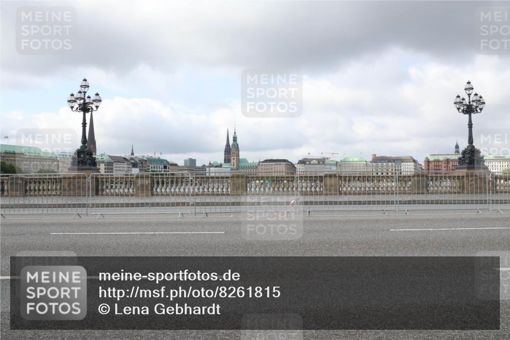 29.06.2025 - hella hamburg halbmarathon Lena Gebhardt http://msf.ph/oto/8261815 29.06.2025 09:03:46 Lombardsbrücke  meine-sportfotos.de