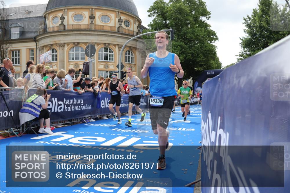 29.06.2025 - hella hamburg halbmarathon Strokosch-Dieckow http://msf.ph/oto/8261971 29.06.2025 10:43:33 Ziel 3116, 3928, 4080, 4318, 5124, 5436, 7635, 9114, 9931, 10246, 11648, 12623, 13421, 13996, 14484, 14690, 15328, 15932, 16338, 17912, 18449, 18513, 18775, 18810, 19229 meine-sportfotos.de