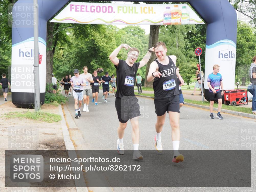 29.06.2025 - hella hamburg halbmarathon MichiJ http://msf.ph/oto/8262172 29.06.2025 10:30:04 Zwischen KM18-KM19 1631, 1962, 4871, 5387, 5436, 7116, 9547, 12434, 17177, 18004, 18491 meine-sportfotos.de