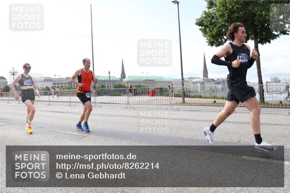 29.06.2025 - hella hamburg halbmarathon Lena Gebhardt http://msf.ph/oto/8262214 29.06.2025 10:11:00 Lombardsbrücke 1166, 1186, 1723, 1781, 2868, 4287, 4389, 5254, 5653, 5990, 5991, 7250, 7271, 7370, 8171, 8206, 8207, 8561, 9169, 9681, 9829, 10196, 11149, 11355, 11887, 11904, 11905, 12426, 12556, 12571, 12629, 12790, 12836, 13588, 13594, 13825, 13901, 14022, 14270, 15009, 15214, 15252, 15908, 16344, 16383, 16808, 17142, 17500, 17532, 18949, 19241 meine-sportfotos.de