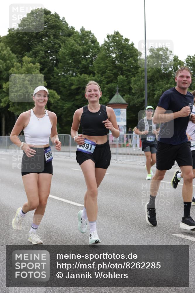 29.06.2025 - hella hamburg halbmarathon Jannik Wohlers http://msf.ph/oto/8262285 29.06.2025 10:32:56 Lombardsbrücke 1764, 1995, 2038, 2054, 2085, 2838, 3341, 3812, 4164, 4445, 5180, 5917, 6773, 7705, 8595, 9258, 9289, 9591, 9592, 9750, 9780, 11229, 11713, 11826, 12039, 12812, 12813, 13339, 14085, 15091, 15815, 15885, 15964, 16246, 16270, 16391, 17135, 18742, 18743, 18951 meine-sportfotos.de