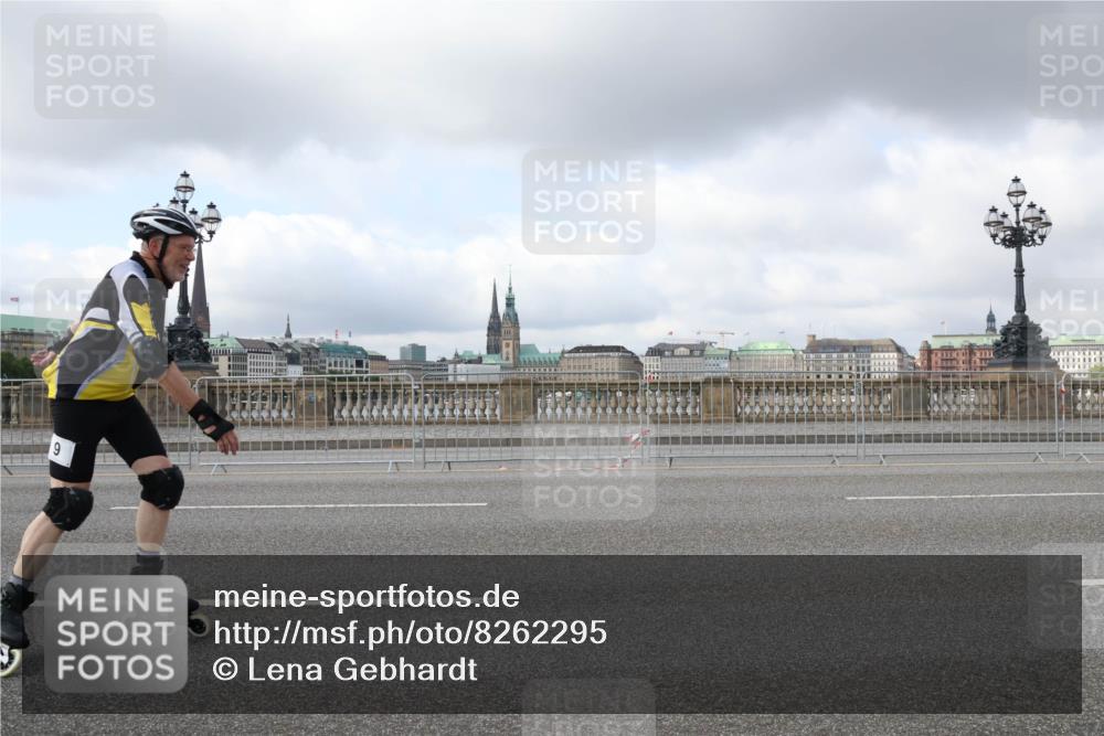 29.06.2025 - hella hamburg halbmarathon Lena Gebhardt http://msf.ph/oto/8262295 29.06.2025 09:03:46 Lombardsbrücke  meine-sportfotos.de