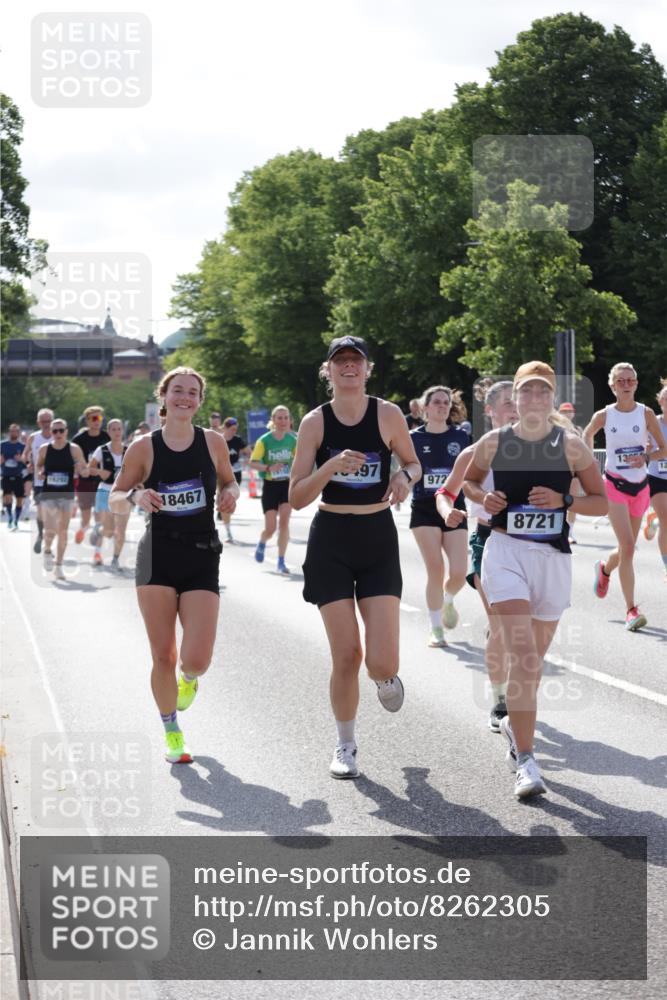 29.06.2025 - hella hamburg halbmarathon Jannik Wohlers http://msf.ph/oto/8262305 29.06.2025 09:58:27 Lombardsbrücke 1410, 1485, 1715, 1719, 1727, 1946, 1951, 2840, 2883, 2907, 3037, 3334, 3952, 4120, 4167, 5077, 5084, 6294, 6629, 6657, 7082, 7369, 7716, 7732, 8068, 8322, 8639, 8721, 8798, 9655, 9727, 9770, 10488, 10724, 11212, 11612, 11976, 12135, 12362, 12526, 13397, 13465, 13654, 13694, 13706, 13880, 13997, 14355, 14363, 14368, 14702, 15275, 15497, 15506, 15516, 15727, 15854, 16108, 16292, 16470, 17181, 17383, 17491, 17828, 18000, 18181, 18308, 18340, 19152 meine-sportfotos.de