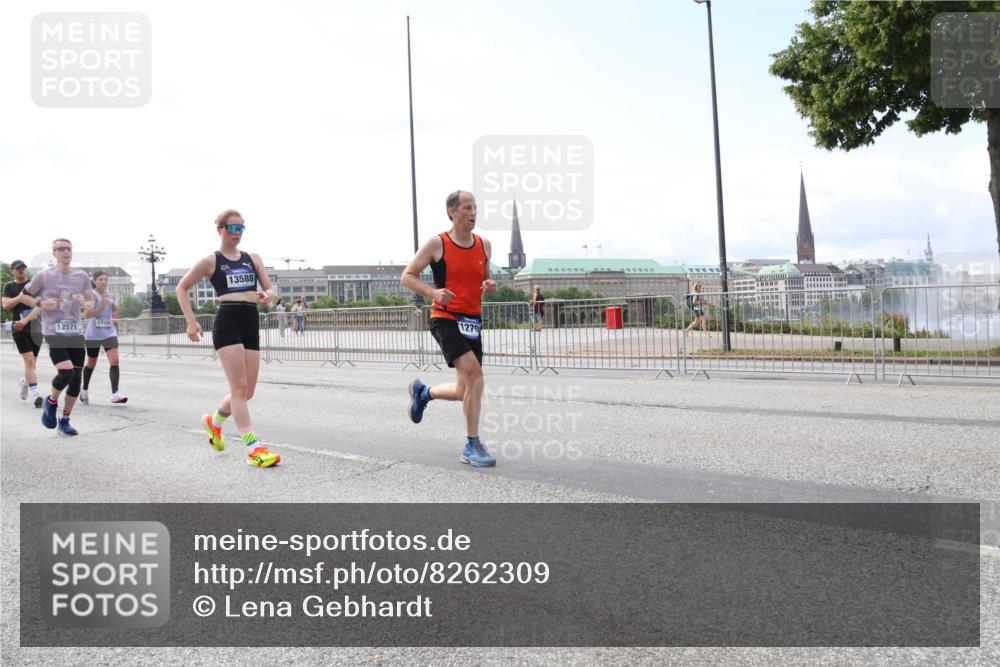 29.06.2025 - hella hamburg halbmarathon Lena Gebhardt http://msf.ph/oto/8262309 29.06.2025 10:11:01 Lombardsbrücke 1166, 1186, 1723, 1781, 2868, 3837, 4287, 4389, 5254, 5653, 5990, 5991, 7250, 7271, 7370, 8171, 8206, 8207, 8561, 9119, 9169, 9681, 9829, 10196, 11149, 11355, 11887, 11904, 11905, 12426, 12556, 12571, 12629, 12790, 12836, 13588, 13594, 13603, 13825, 14022, 14149, 14270, 15009, 15214, 15252, 15908, 16344, 16383, 16808, 17142, 17500, 17532, 18949, 19241 meine-sportfotos.de