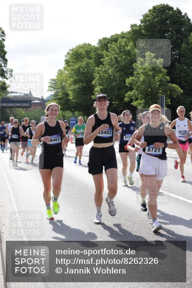 29.06.2025 - hella hamburg halbmarathon Jannik Wohlers http://msf.ph/oto/8262326 29.06.2025 09:58:27 Lombardsbrücke 1410, 1485, 1715, 1719, 1727, 1946, 1951, 2840, 2883, 2907, 3037, 3334, 3952, 4120, 4167, 5077, 5084, 6294, 6629, 6657, 7082, 7369, 7716, 7732, 8068, 8322, 8639, 8721, 8798, 9655, 9727, 9770, 10488, 10724, 11212, 11612, 11976, 12135, 12362, 12526, 13397, 13465, 13654, 13694, 13706, 13880, 13997, 14355, 14363, 14368, 14702, 15275, 15497, 15506, 15516, 15727, 15854, 16108, 16292, 16470, 17181, 17383, 17491, 17828, 18000, 18181, 18308, 18340, 19152 meine-sportfotos.de