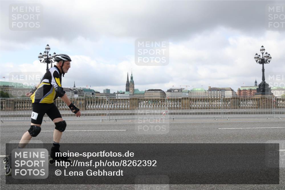 29.06.2025 - hella hamburg halbmarathon Lena Gebhardt http://msf.ph/oto/8262392 29.06.2025 09:03:46 Lombardsbrücke  meine-sportfotos.de