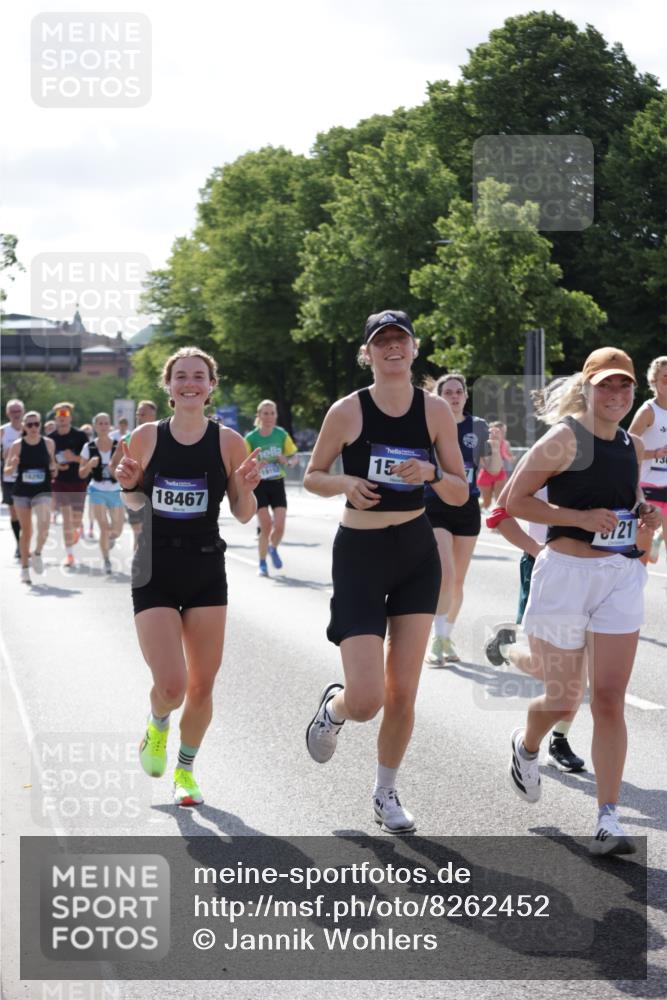 29.06.2025 - hella hamburg halbmarathon Jannik Wohlers http://msf.ph/oto/8262452 29.06.2025 09:58:27 Lombardsbrücke 1410, 1485, 1715, 1719, 1727, 1946, 1951, 2840, 2883, 2907, 3037, 3334, 3952, 4120, 4167, 5077, 5084, 6294, 6629, 6657, 7082, 7369, 7716, 7732, 8068, 8322, 8639, 8721, 8798, 9655, 9727, 9770, 10488, 10724, 11212, 11612, 11976, 12135, 12362, 12526, 13397, 13465, 13654, 13694, 13706, 13880, 13997, 14355, 14363, 14368, 14702, 15275, 15497, 15506, 15516, 15727, 15854, 16108, 16292, 16470, 17181, 17383, 17491, 17828, 18000, 18181, 18308, 18340, 19152 meine-sportfotos.de