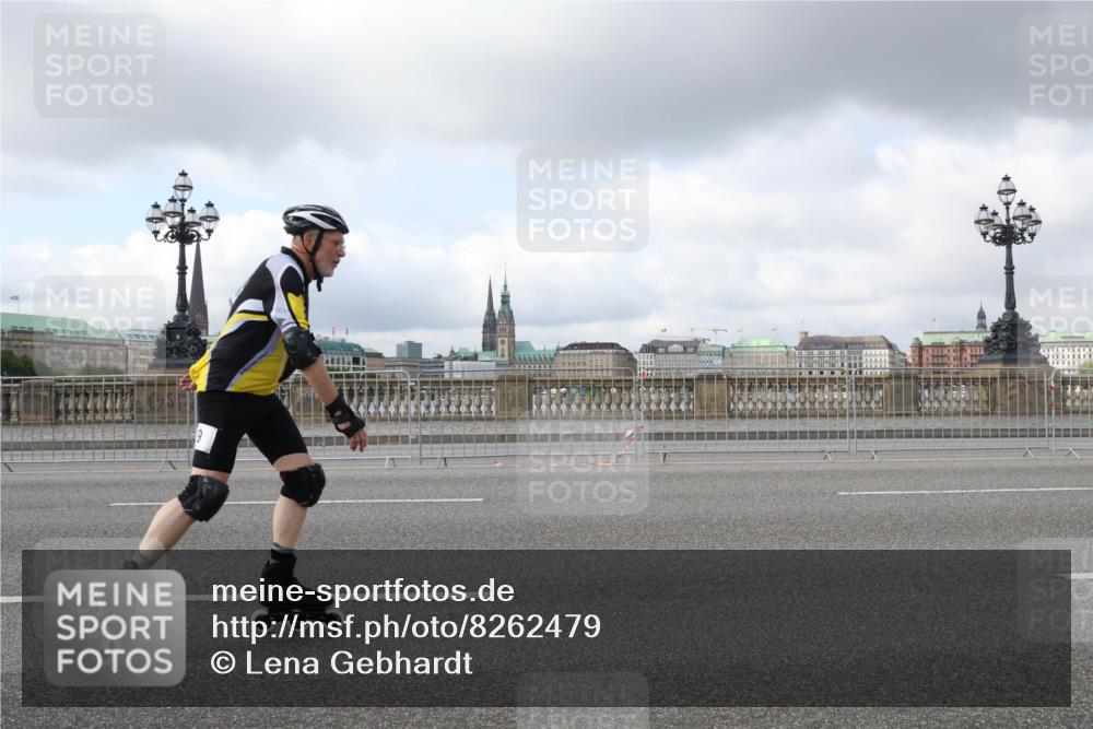 29.06.2025 - hella hamburg halbmarathon Lena Gebhardt http://msf.ph/oto/8262479 29.06.2025 09:03:47 Lombardsbrücke  meine-sportfotos.de