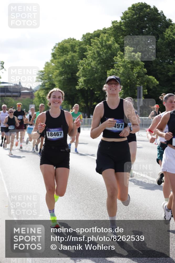29.06.2025 - hella hamburg halbmarathon Jannik Wohlers http://msf.ph/oto/8262539 29.06.2025 09:58:27 Lombardsbrücke 1410, 1485, 1715, 1719, 1727, 1946, 1951, 2840, 2883, 2907, 3037, 3334, 3952, 4120, 4167, 5077, 5084, 6294, 6629, 6657, 7082, 7369, 7716, 7732, 8068, 8322, 8639, 8721, 8798, 9655, 9727, 9770, 10488, 10724, 11212, 11612, 11976, 12135, 12362, 12526, 13397, 13465, 13654, 13694, 13706, 13880, 13997, 14355, 14363, 14368, 14702, 15275, 15497, 15506, 15516, 15727, 15854, 16108, 16292, 16470, 17181, 17383, 17491, 17828, 18000, 18181, 18308, 18340, 19152 meine-sportfotos.de