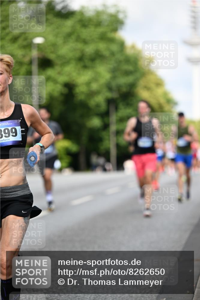 29.06.2025 - hella hamburg halbmarathon Dr. Thomas Lammeyer http://msf.ph/oto/8262650 29.06.2025 09:52:07 Kennedybrücke 1290, 1505, 1710, 2262, 2399, 3480, 3547, 4062, 4359, 4381, 5003, 5307, 5554, 5709, 6993, 7152, 7154, 8002, 8121, 8571, 8933, 9403, 9643, 10190, 10738, 10852 meine-sportfotos.de