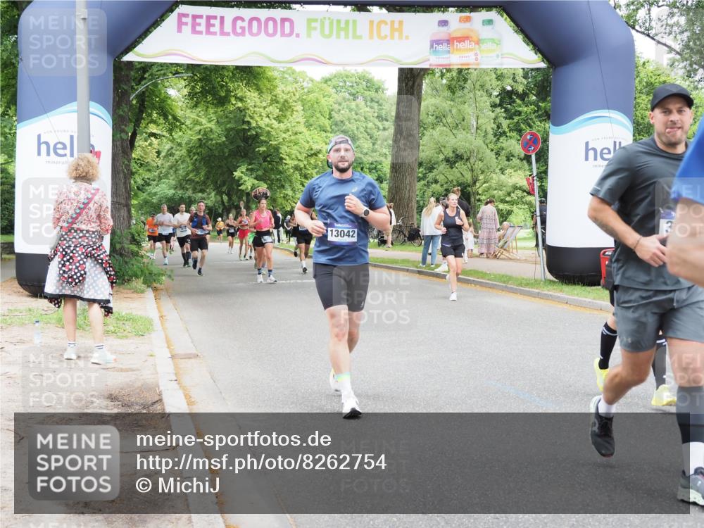 29.06.2025 - hella hamburg halbmarathon MichiJ http://msf.ph/oto/8262754 29.06.2025 10:54:05 Zwischen KM18-KM19 1729, 3062, 3225, 4066, 6453, 8909, 11755, 12005, 12912, 13042, 13732, 13857 meine-sportfotos.de