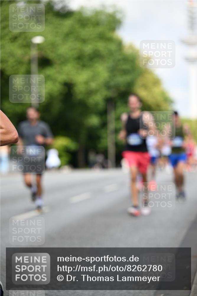 29.06.2025 - hella hamburg halbmarathon Dr. Thomas Lammeyer http://msf.ph/oto/8262780 29.06.2025 09:52:07 Kennedybrücke 1290, 1505, 1710, 2262, 2399, 3480, 3547, 4062, 4359, 4381, 5003, 5307, 5554, 5709, 6993, 7152, 7154, 8002, 8121, 8571, 8933, 9403, 9643, 10190, 10738, 10852 meine-sportfotos.de