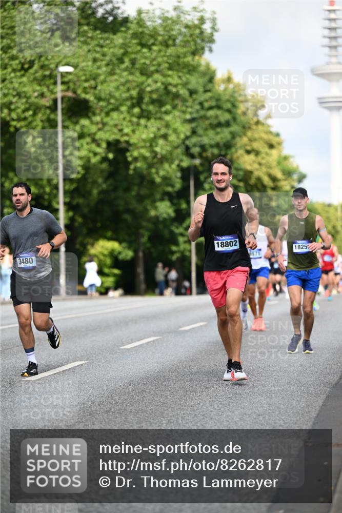 29.06.2025 - hella hamburg halbmarathon Dr. Thomas Lammeyer http://msf.ph/oto/8262817 29.06.2025 09:52:07 Kennedybrücke 1290, 1505, 1710, 2262, 2399, 3480, 3547, 4062, 4359, 4381, 5003, 5307, 5554, 5709, 6993, 7152, 7154, 8002, 8121, 8571, 8933, 9403, 9643, 10190, 10738, 10852 meine-sportfotos.de